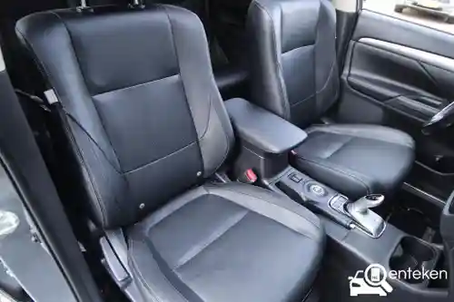 Mitsubishi Outlander 2.0 Plug-In Hybrid 2013