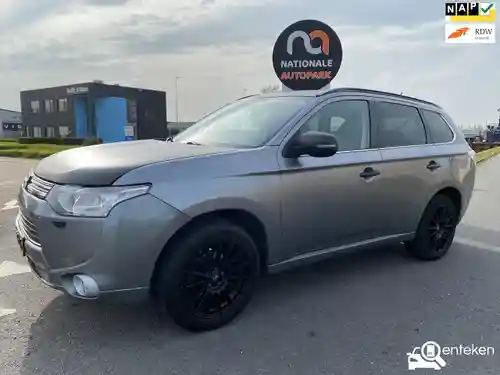 Mitsubishi Outlander 2.0 Plug-In Hybrid 2013