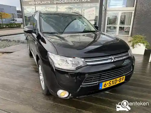 Mitsubishi Outlander 2.0 Plug-In Hybrid 2013