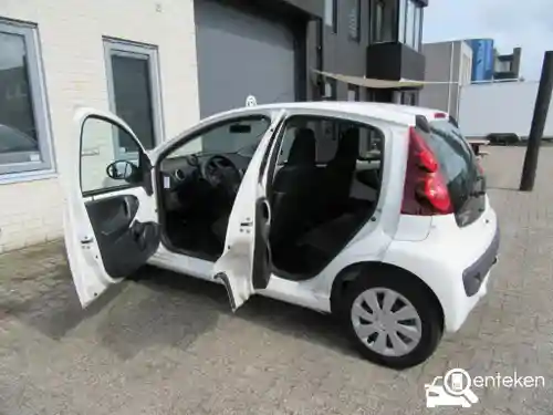Peugeot 107 1.0 68 2014