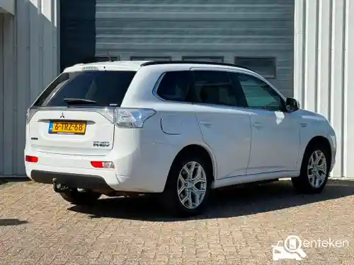 Mitsubishi Outlander 2.0 Plug-In Hybrid 2014