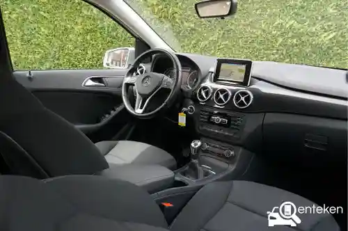 Mercedes-Benz B 180 2014
