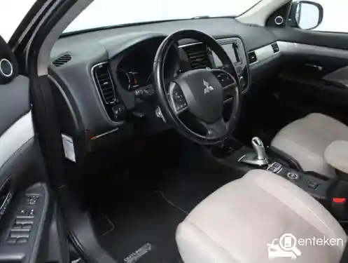 Mitsubishi Outlander 2.0 Plug-In Hybrid 2014