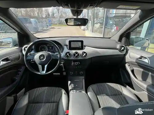 Mercedes-Benz B 180 2014