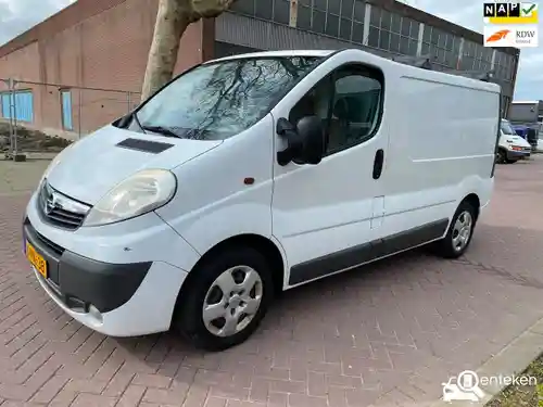 Opel Vivaro 2,7t 2.0 CDTI 2011