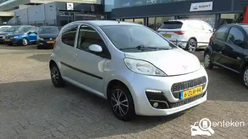 Peugeot 107 1.0 68 2012