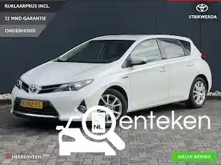 Toyota Auris 1.8 Hybrid 2013
