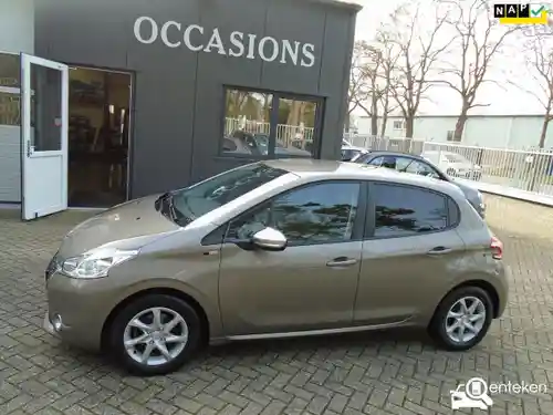 Peugeot 208 1.2 PureTech 82 2015