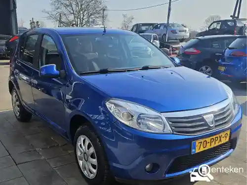 Dacia Sandero 1.2 16V 75 2011