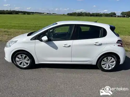 Peugeot 208 1.2 PureTech 82 2012