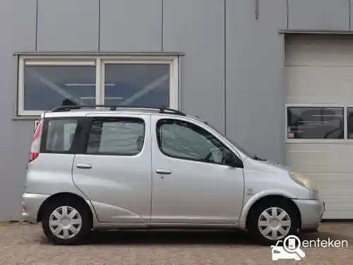 Toyota Yaris Verso 1.5 2001