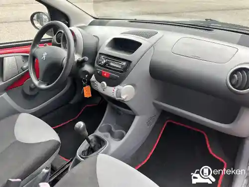 Peugeot 107 1.0 70 2010