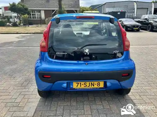 Peugeot 107 1.0 70 2011