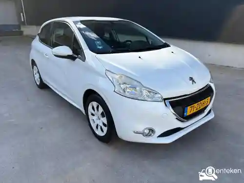 Peugeot 208 1.2 PureTech 82 2012