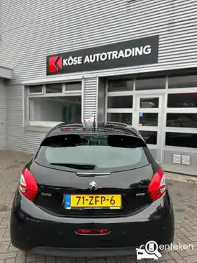 Peugeot 208 1.2 PureTech 82 2012