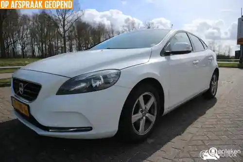 Volvo V40 D2 2013