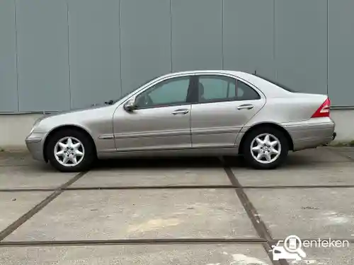 Mercedes-Benz C 200 2003