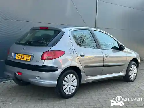 Peugeot 206 75 2003