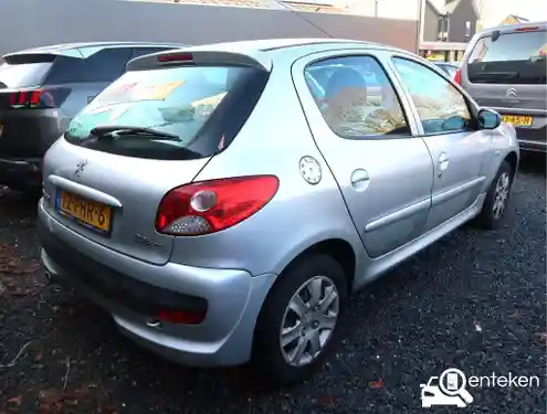 Peugeot 206 75 2011