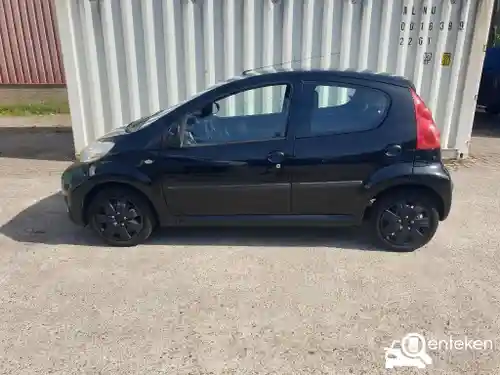 Peugeot 107 1.0 70 2011