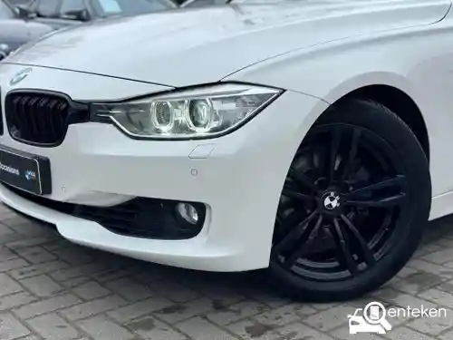 BMW 320i 2012