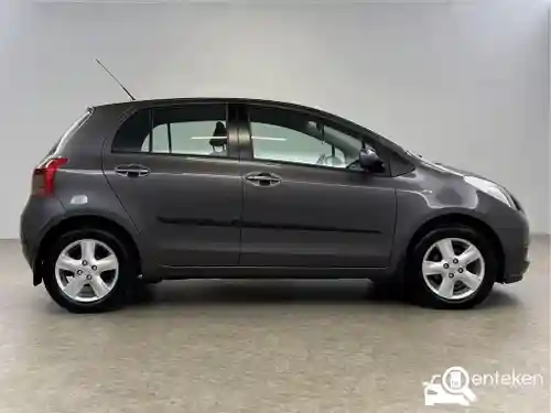 Toyota Yaris 1.3 2008