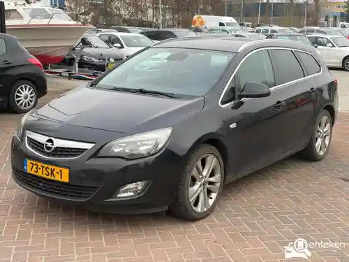 Opel Astra Sports Tourer 1.4 Turbo 2012