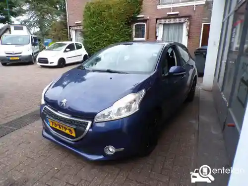 Peugeot 208 1.2 PureTech 82 2012