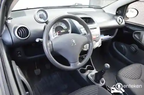 Peugeot 107 1.0 68 2013