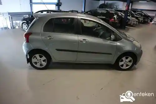 Toyota Yaris 1.3 2008