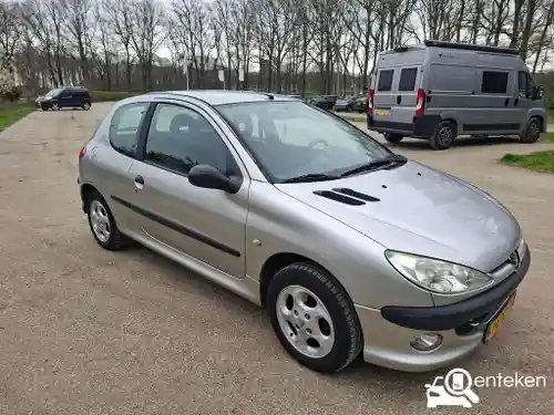 Peugeot 206 75 2003