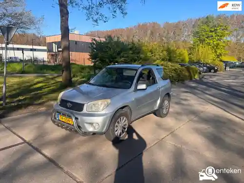 Toyota RAV4 2.0 2004