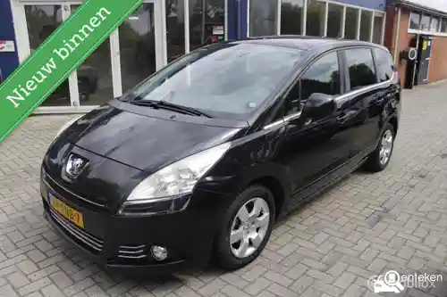 Peugeot 5008 120 VTi 2011