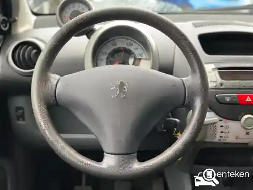 Peugeot 107 1.0 70 2011