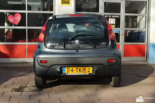 Peugeot 107 1.0 68 2012