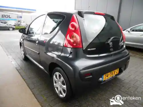 Peugeot 107 1.0 70 2012