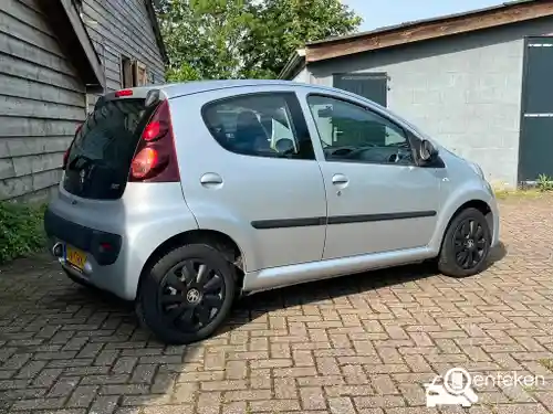 Peugeot 107 1.0 68 2012