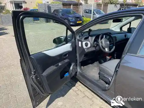 Toyota Yaris 1.5 Hybrid 2012