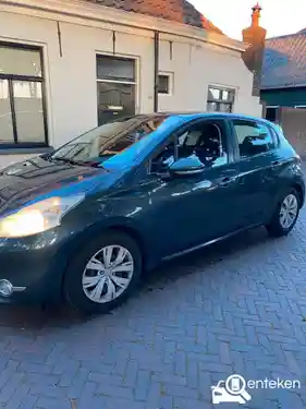 Peugeot 208 1.2 PureTech 82 2012