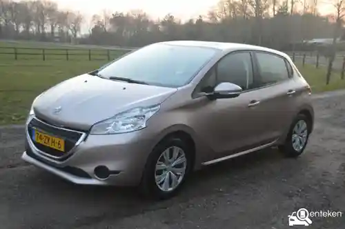 Peugeot 208 1.0 PureTech 68 2013
