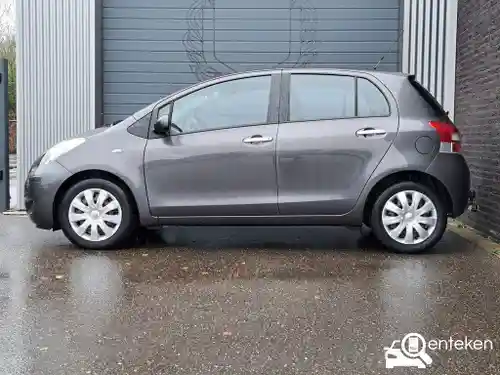 Toyota Yaris 1.33 2010