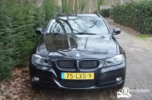 BMW 320i Touring 2010