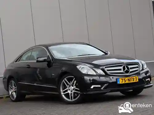Mercedes-Benz E 350 CGI BlueEFFICIENCY Coupé 2010