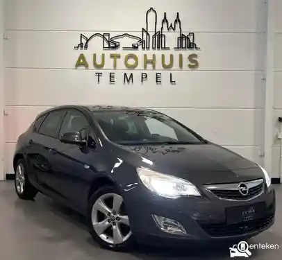 Opel Astra 1.4 Turbo 2011