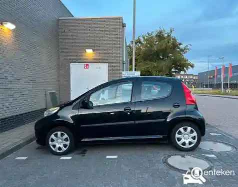 Peugeot 107 1.0 70 2012