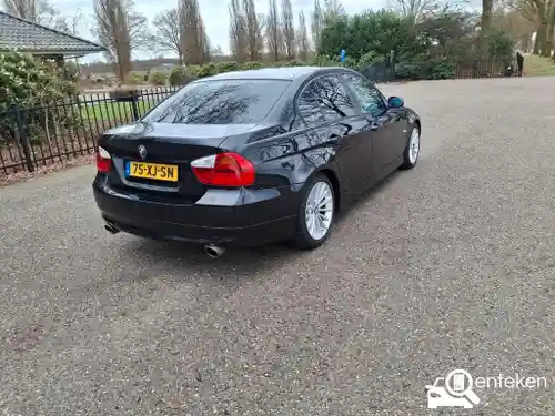 BMW 320i 2005