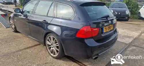 BMW 318i Touring 2012