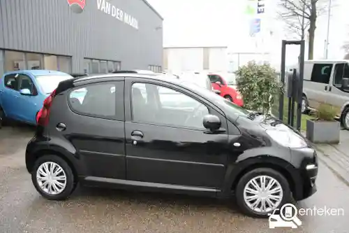 Peugeot 107 1.0 68 2013