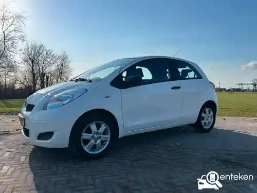 Toyota Yaris 1.0 2011
