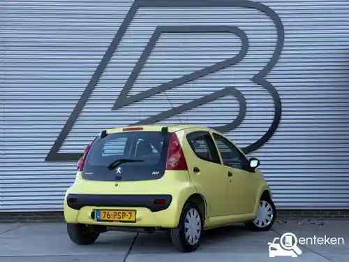 Peugeot 107 1.0 70 2011